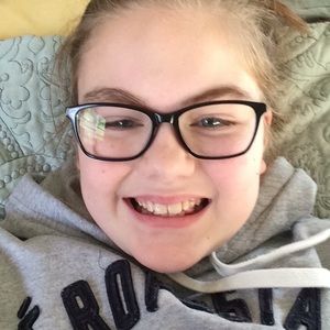 Meet your Posher, Kenzie